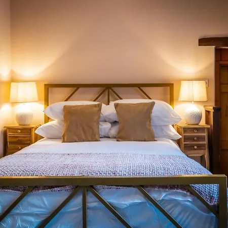 Beautiful Grade 2 Listed Building- Single Dwelling Bowness-on-Windermere