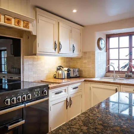 Beautiful Grade 2 Listed Building- Single Dwelling