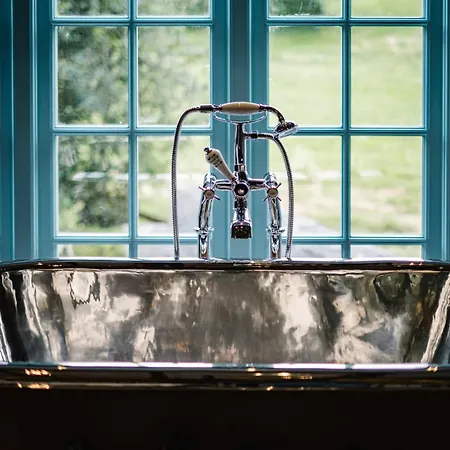 Ferienhaus Beautiful Grade 2 Listed Building- Single Dwelling Bowness-on-Windermere