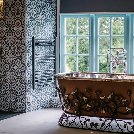 Beautiful Grade 2 Listed Building- Single Dwelling * Bowness-on-Windermere