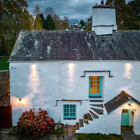 Ferienhaus Beautiful Grade 2 Listed Building- Single Dwelling Bowness-on-Windermere