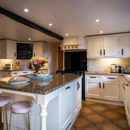 Beautiful Grade 2 Listed Building- Single Dwelling Bowness-on-Windermere