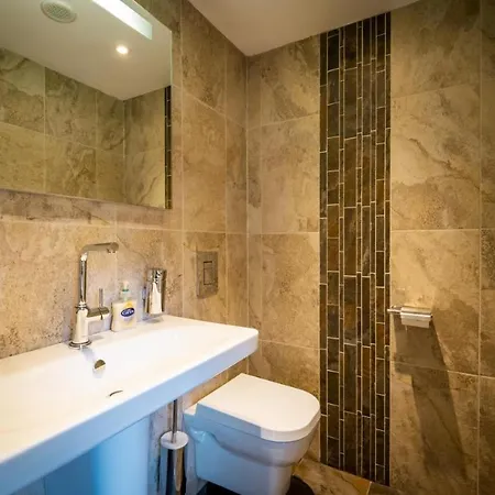 Beautiful Grade 2 Listed Building- Single Dwelling Сasa de vacaciones *