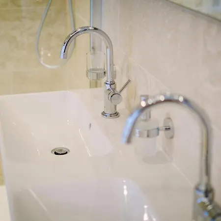 Beautiful Grade 2 Listed Building- Single Dwelling *