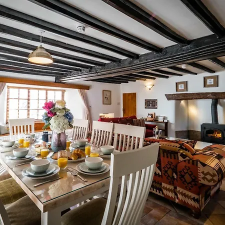 Сasa de vacaciones Beautiful Grade 2 Listed Building- Single Dwelling Bowness-on-Windermere