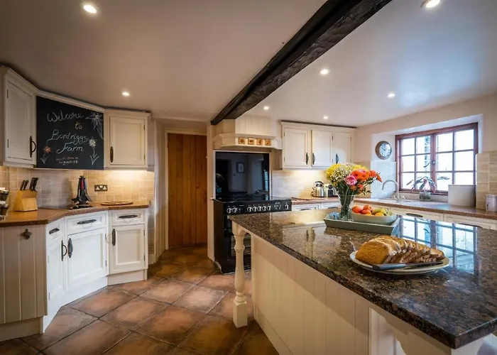 Casa de Férias Beautiful Grade 2 Listed Building- Single Dwelling Bowness-on-Windermere