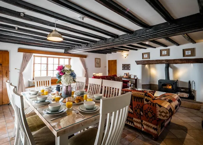 Casa de Férias Beautiful Grade 2 Listed Building- Single Dwelling Bowness-on-Windermere