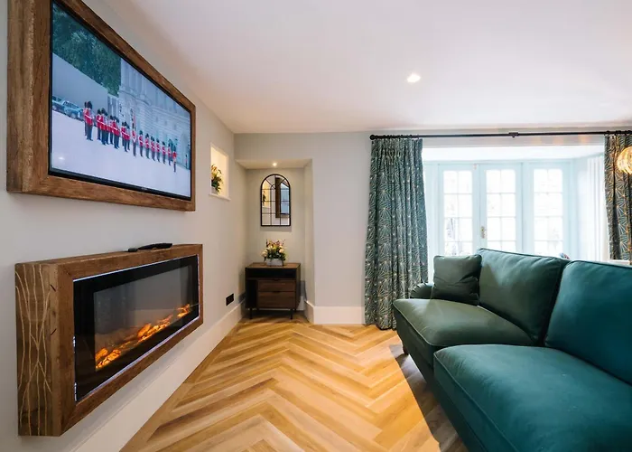 Beautiful Grade 2 Listed Building- Single Dwelling * Bowness-on-Windermere