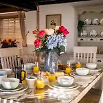 Beautiful Grade 2 Listed Building- Single Dwelling Bowness-on-Windermere