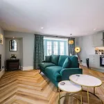 Beautiful Grade 2 Listed Building- Single Dwelling Feriehus