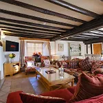 Beautiful Grade 2 Listed Building- Single Dwelling Feriehus *