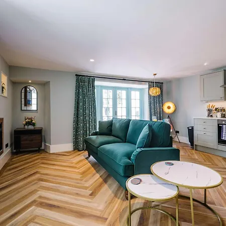 Beautiful Grade 2 Listed Building- Single Dwelling Feriehus