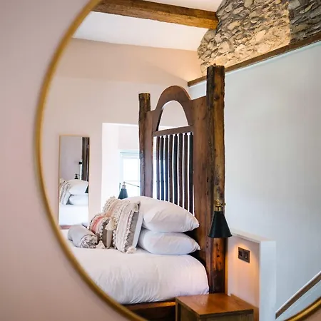 Beautiful Grade 2 Listed Building- Single Dwelling Feriehus