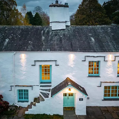 Beautiful Grade 2 Listed Building- Single Dwelling Holiday home Bowness-on-Windermere